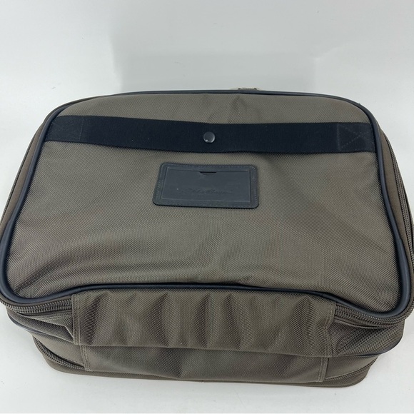 Eddie Bauer Customer Computer Bag - Picture 4 of 11